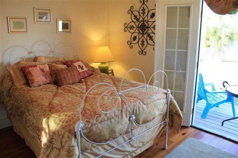 Carroll House Bed & Breakfast Bay St. Louis Bagian luar foto